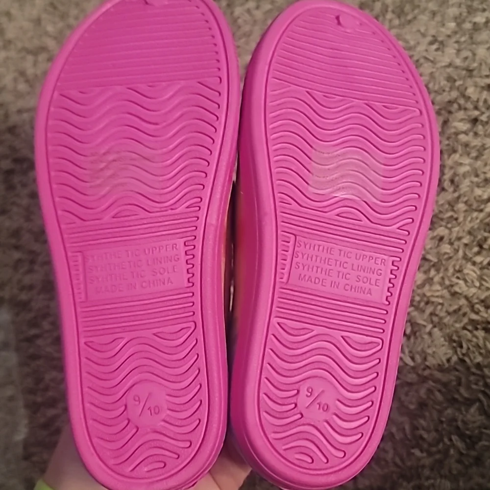 BEBE GIRLS TODDLER FUSCHIA & BLUE TIE DYE WATER SHOES: NWT: SZ 9/10
